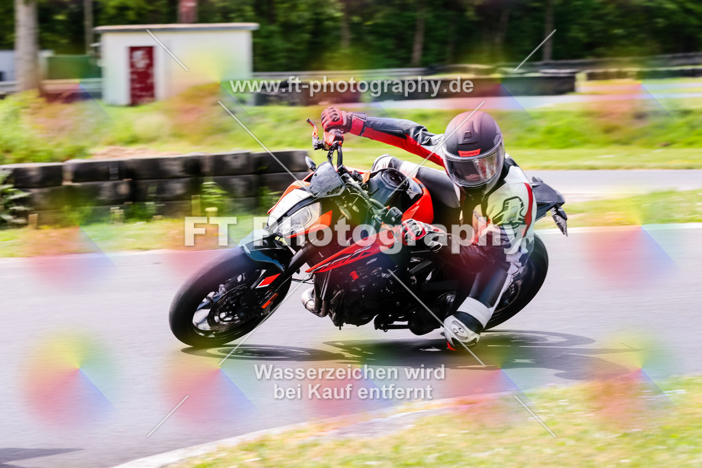 MotoTeamVBK-20718 | Hier findet Ihr Bilder von Touristenfahrten auf der Nürburgring Nordschleife oder von anderen Veranstaltungen die ich besucht habe. Viel Spass beim Durch Schauen 