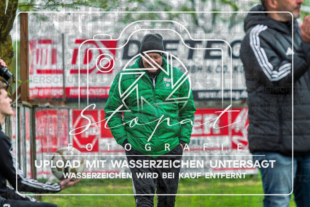 DSC_6131-Verbessert-RR | Ersatzbank beim Herren Kreisliga HK Spiel zwischen FG Fulde-Stellichte und TSV Wietzendorf im Fulder Zentralstadion, Fulde (Simon Paul Stopat) - Realisiert mit Pictrs.com