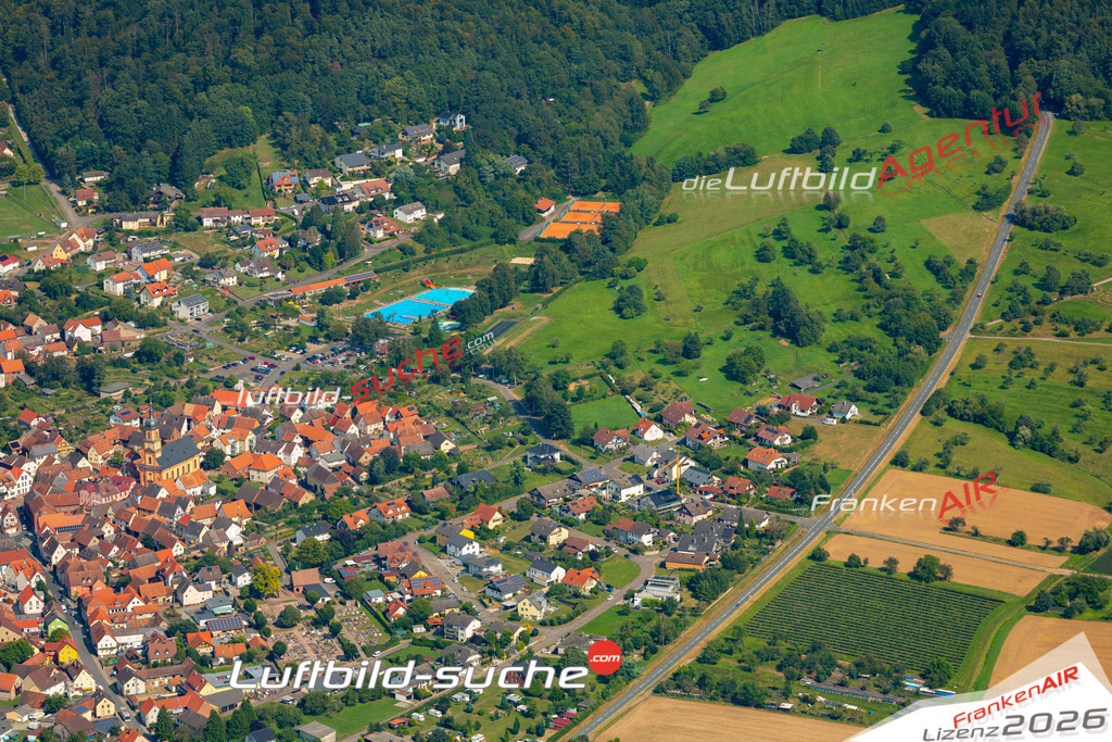 Das Luftbild zeigt :  Mönchberg - Die Luftaufnahme wurde 2024 vom UL-Flugzeug aus erstellt ( keine Drohne ) - Hochauflösende Luftaufnahme - Für grossformatige Ausdrucke geeignet. Die Geschenkidee !Mit Lizenz und Bildrechte bestellbar