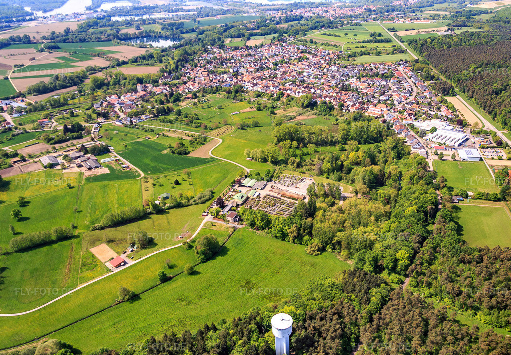 Luftbild: Bienwald-Baumschule GbR unterm Wasserturm in Berg im Bundesland Rheinland-Pfalz in Deutschland. Foto: IMG_078575.jpg vom 08.05.2015 durch Werner Riehm/FLY-FOTO.deGreentec und Bienwald Baumschule - Eine weitere WordPress-Website