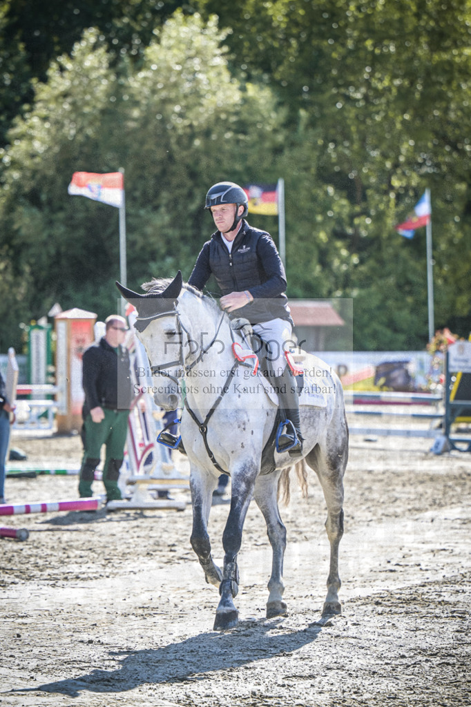 DOS_9541 | Entdecke hochwertige Reitturnierfotos von Foto Oger. Professionell, emotional und authentisch – jetzt Lieblingsmomente im Shop bestellen.Deutschlandweite Turnierfotografie. - Realisiert mit Pictrs.com