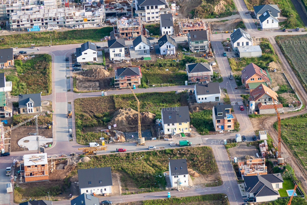 Luftbild: Neubaugebiet Betheny-Allee im Ortsteil Schauernheim in Dannstadt-Schauernheim im Bundesland Rheinland-Pfalz in Deutschland. Foto: IMG_71219.jpg vom 27.08.2014 durch Werner Riehm/FLY-FOTO.de