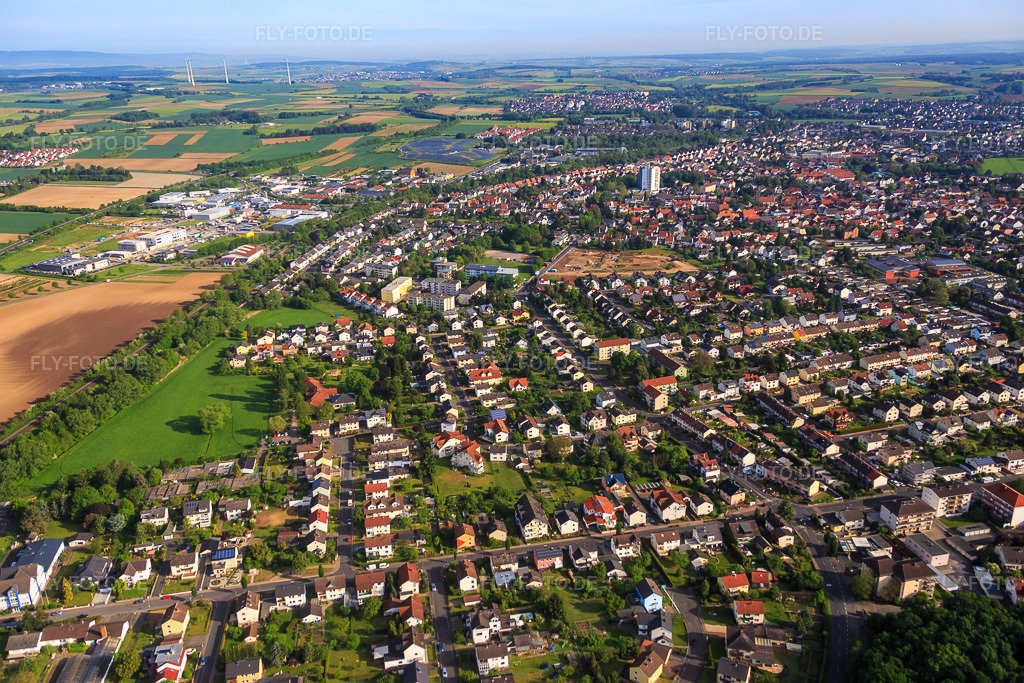 Luftbild: Stadtansicht aus Süden am Main in Bruchköbel im Bundesland Hessen in Deutschland. Foto: IMG_088805.jpg vom 20.05.2016 durch Werner Riehm/FLY-FOTO.de