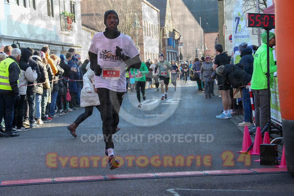 241201_1231_EX1_2481 | Sportfotografie im Rhein-Sieg Kreis, Köln, Bonn, NRW, Rheinland Pfalz, Hessen, etc. Unser Tätigkeitsfeld umfasst den Laufsport vom Volkslauf über den Marathon, Duathlon, Triathon bis zum Ultralauf wie Kölnpfad Ultra oder Schindertrail.
