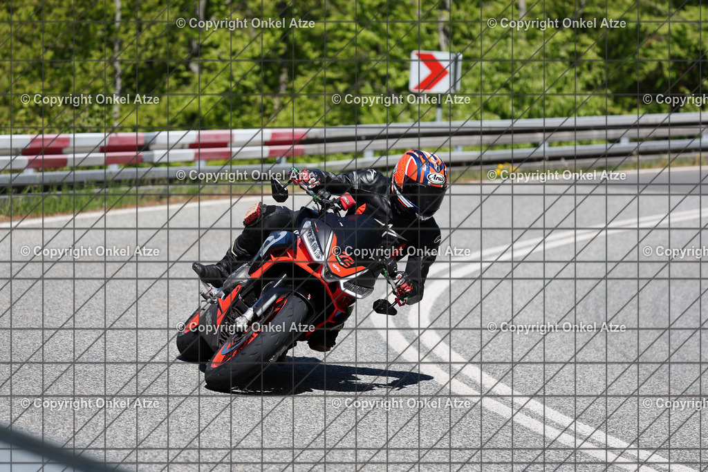 IMG_9670 | Fotograf am Kyffhäuser. Onkel Atze. Kyffhäuser Rennstrecke. Café36. Motorsportfotografie. - Realisiert mit Pictrs.com