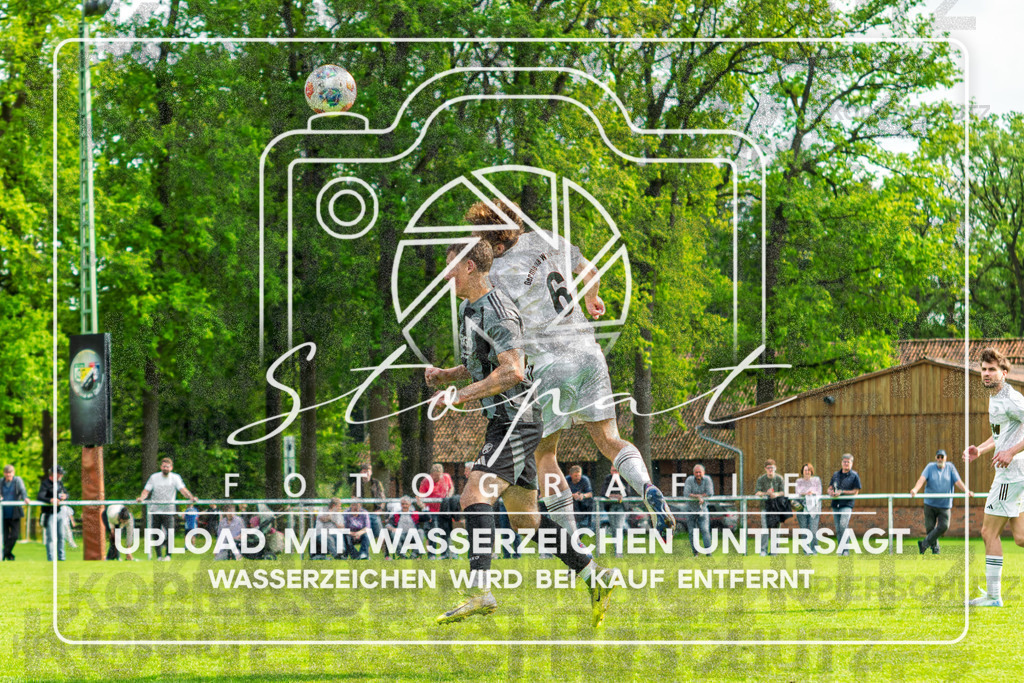 Kreisliga Herren HK - FG Fulde-Stellichte vs. Germania Walsrode | Armin Masic (FG Fulde-Stellichte #17), Gabriel Meneghini Perin (Germania Walsrode #6); Kreisliga Herren HK - FG Fulde-Stellichte vs. Germania Walsrode am 10.05.26 in Fulder Zentralstadion, Fulde - Realisiert mit Pictrs.com