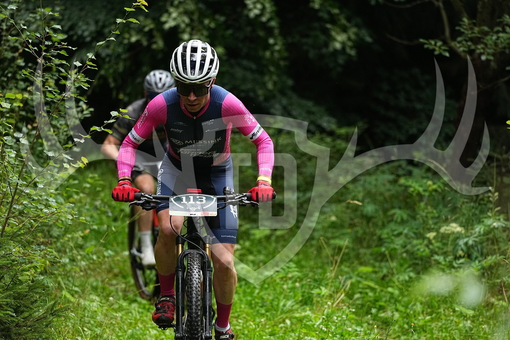 FC109565 | Fotogalerie der Treibjagd im Dunkelwald - Dein MTB Etappenrennen im Erzgebirge - Realisiert mit Pictrs.com