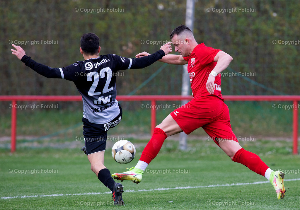 A_LUI_16042022_64 | SPORT,FUSSBALL,LT1 OOE LIGA ASKOE OEDT-SV MICHELDORF 16.04..2022 IM BILD: NENAD VIDACKOVIC (OEDT)  UND TROJAN MALOKU (MICHELDORF)FOTO:FOTOLUI