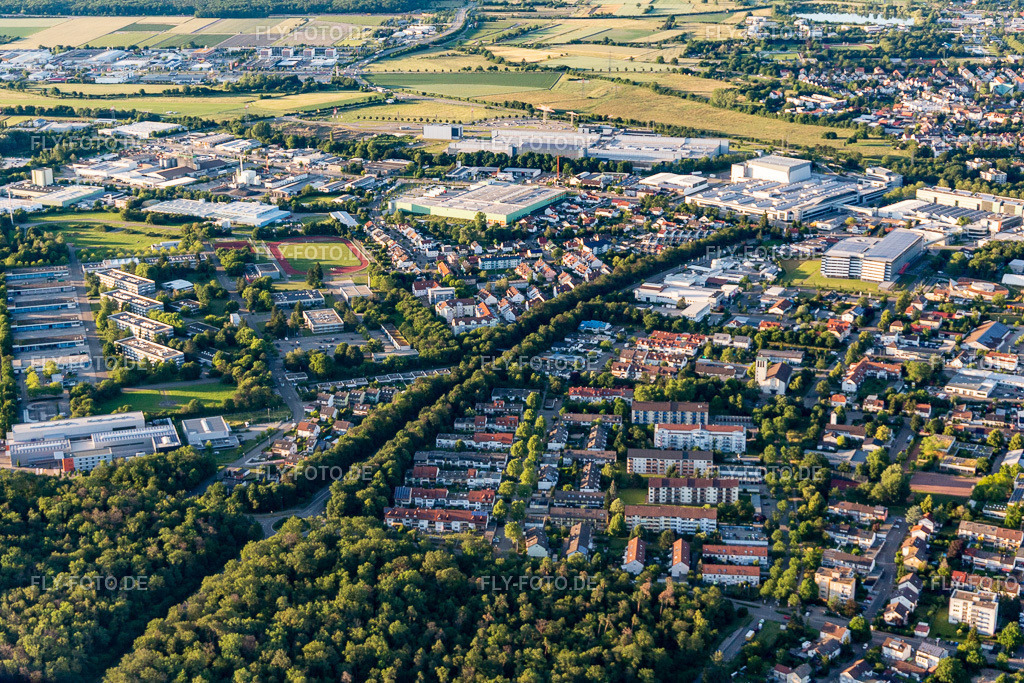 Salinengraben | Luftbild: Salinengraben in Bruchsal im Bundesland Baden-Württemberg in Deutschland. Foto: IMG_115261.jpg vom 13.06.2019 durch Werner Riehm/FLY-FOTO.de - Realisiert mit Pictrs.com