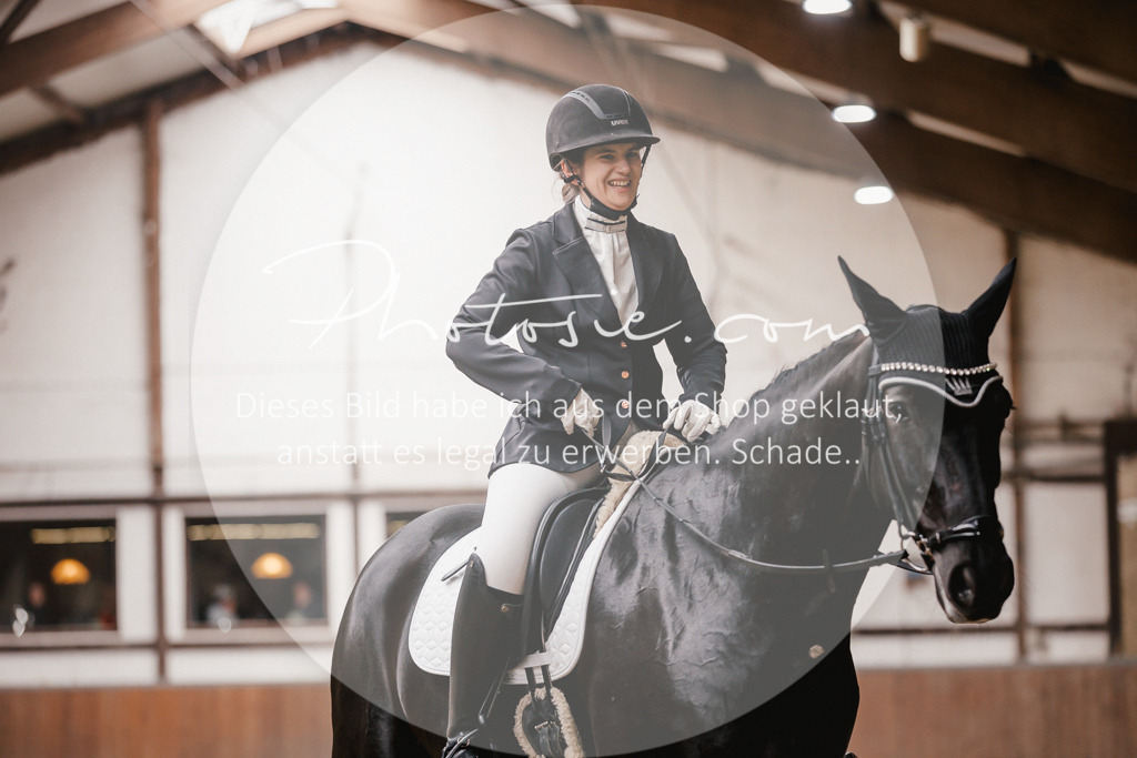 3I6A7460 | Stimmungsvolle Portraits und Reitsportfotografie im Ruhrgebiet und im Münsterland.

Pferdefotografie, Hundefotografie, Tierfotografie, Reportagen, Portraits von Tier und Mensch, Turnierfotografie in Bochum, Recklinghausen, Marl, Haltern am See, Dülmen.. - Realisiert mit Pictrs.com