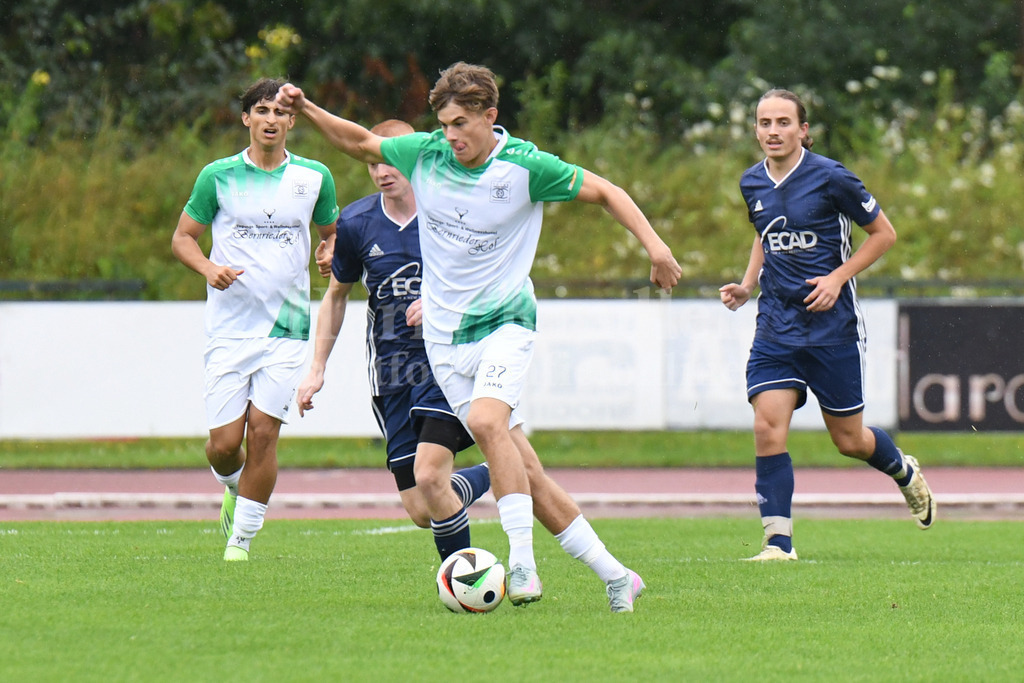 SpVgg GW Deggendorf : FC Obernzell-Erlau | Felix Rem (SpVgg GW Deggendorf #27) - Realisiert mit Pictrs.com