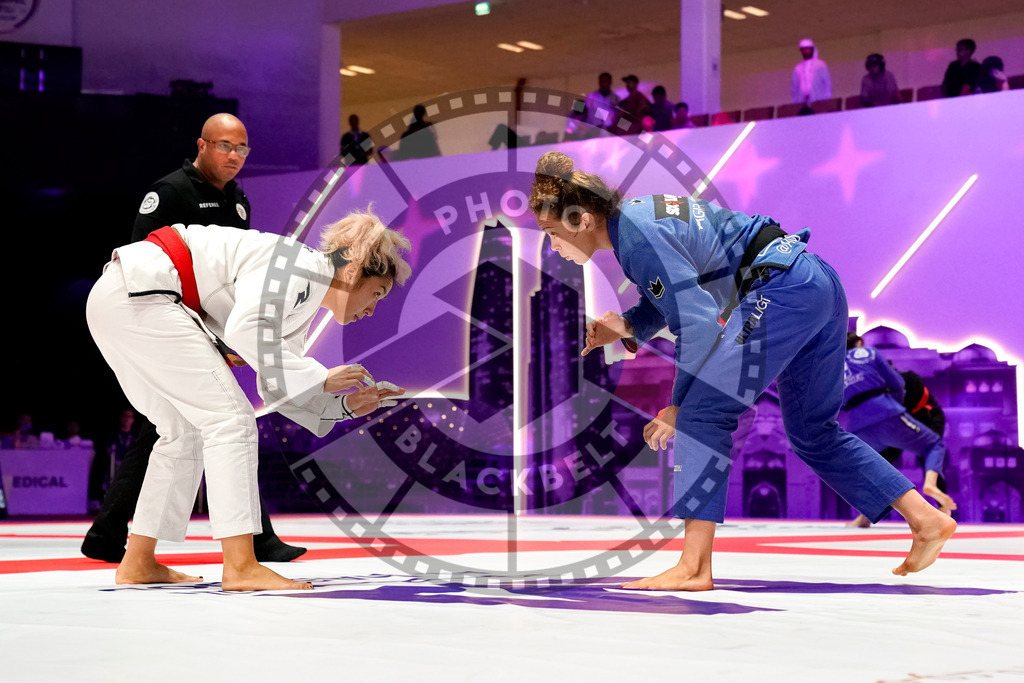 20231109PBB4438 | Fighters compete during the AJP World Professional Championship in the Mubadala Arena in Abu Dhabi, Arab United Emirates, on November 9, 2023.