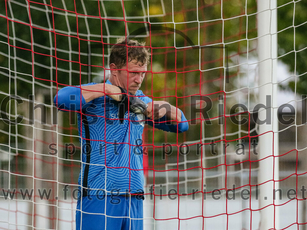 2023-08-11_104_FC_Finsing_gegen_SV_Eichenried | Finsing, Deutschland, 11.08.2023:
Fußball, Kreisliga 2023 / 2024, 4. Spieltag, FC Finsing gegen SV Eichenried, Endergebnis: 3:0

Torwart Maximilian Hofmeister (SV Eichenried, #1)

Foto: Christian Riedel / fotografie-riedel.net