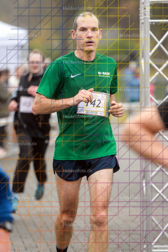 Neusser Erftlauf 2025  | 15km Neusser Erftlauf 2025 Foto: Heldenfoto.de