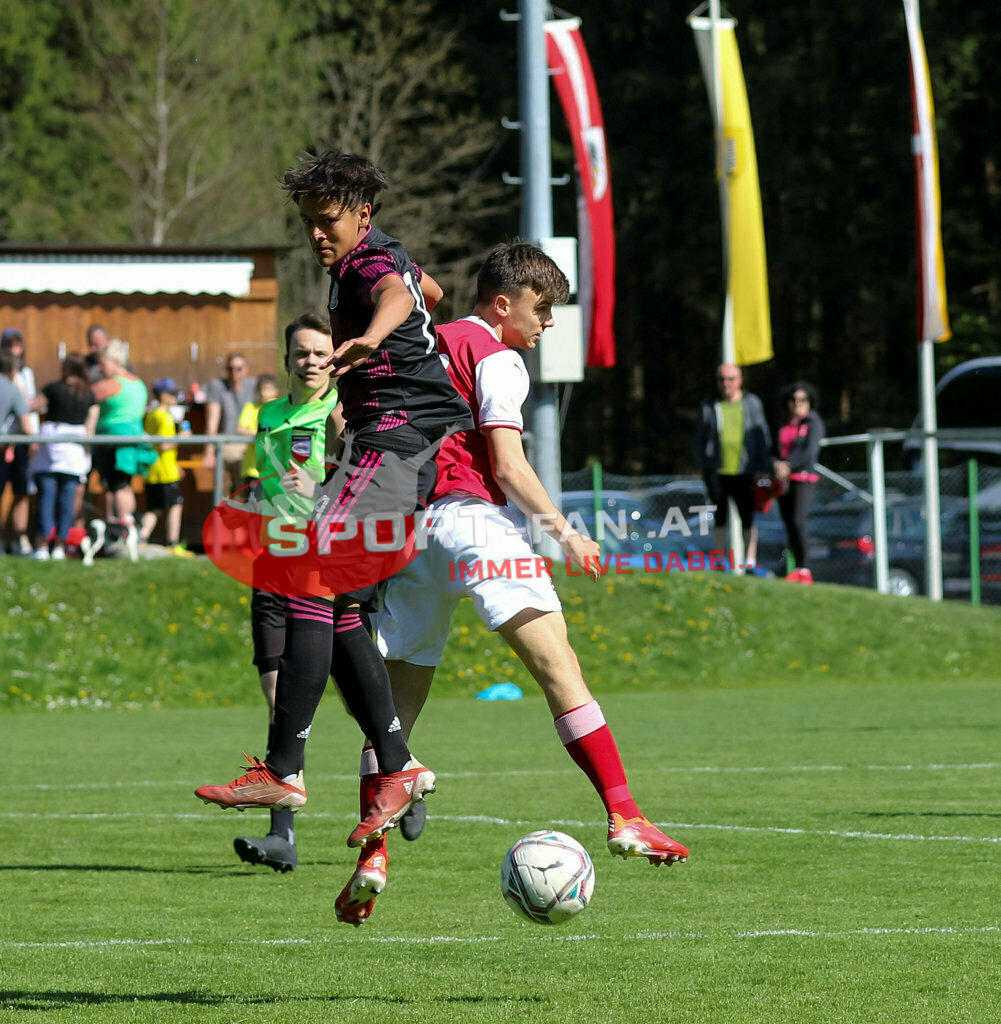 AUSTRIA U15 - MEXICO U15 | Ocelotl Liberos (Mexico #14) ; AUSTRIA U15 - MEXICO U15 am 29.04.2022 in Arnoldstein
(Sportplatz), AUSTRIA, (Photo by Ernst Krawagner sport-fan.at) - Realisiert mit Pictrs.com