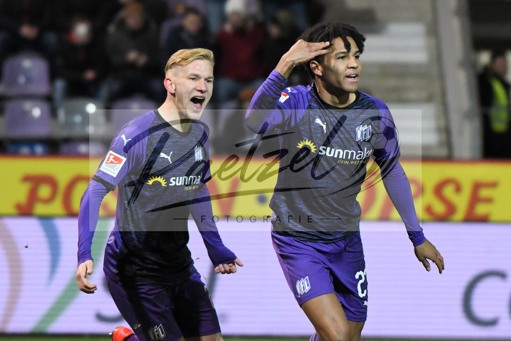 20200129_OSNSVS_0026JPG | Fußball, Herren: Felix Agu (VfL Osnabrück) jubelt nach seinem Tor zum 1:0 zurückgenommen wegen Abseits beim Spiel der 2. Bundesliga zwischen VfL Osnabrück vs. SV Sandhausen am 29.01.2020 im Stadion an der Bremer Brücke in Osnabrück, Deutschland.(Foto von Nico Paetzel) - Realisiert mit Pictrs.com