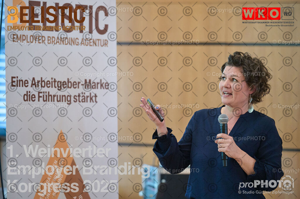 295_202509_EmployerBranding_NZ6_0177 | proPHOTO - Realisiert mit Pictrs.com