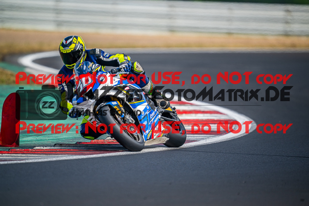 MaZZes_FotoMatrix_220626_6558 | PROSUPERSTOCK