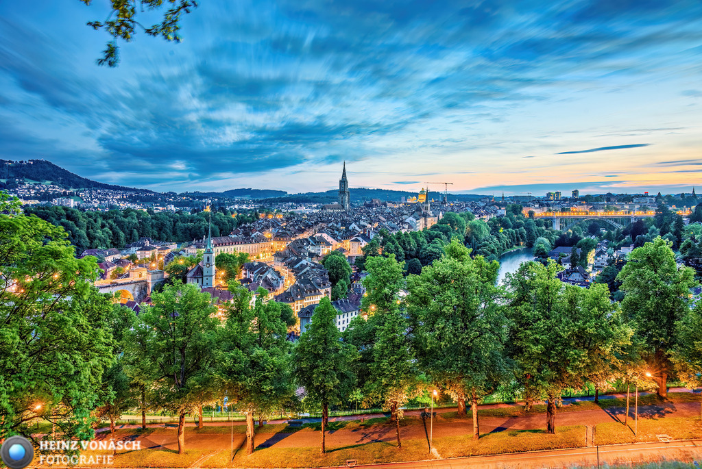 Bern_0001 | Alle Bilder von Heinz Vonäsch Fotografie können alle zu günstigen Preisen gekauft werden! Download der Bilder, Ausdrucke, Postkarten, Tassen T-Shirts, Kalender, Alu- Dibond usw. - Realisiert mit Pictrs.com