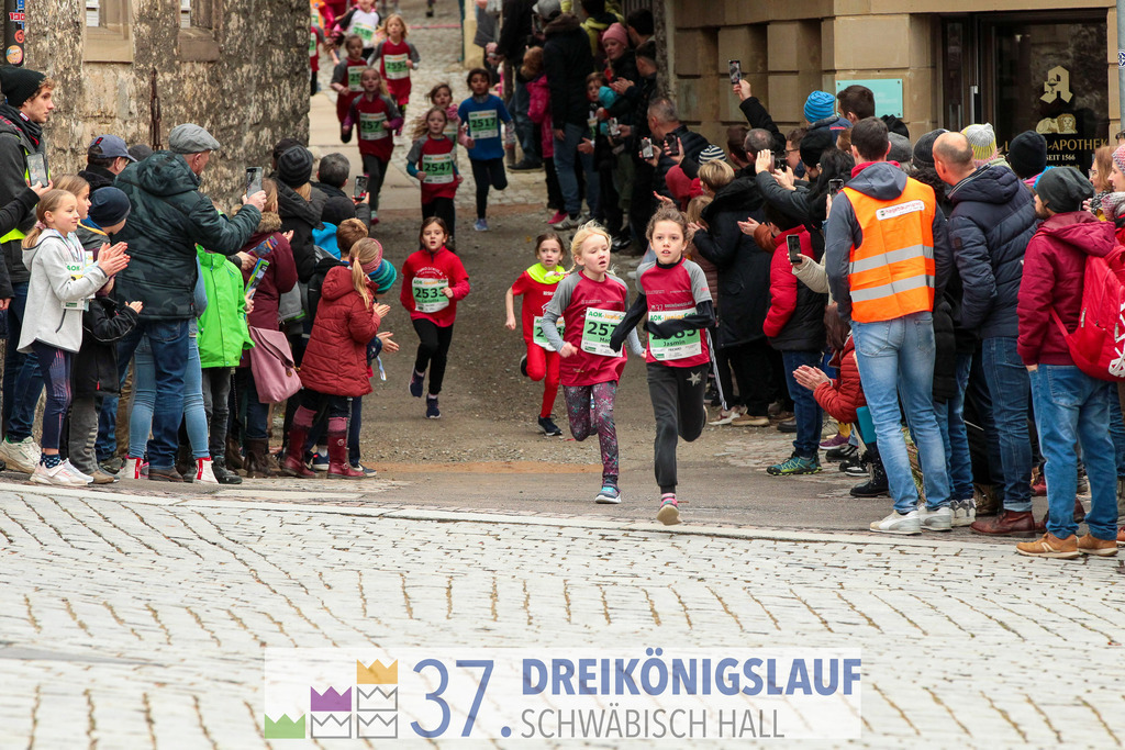 AOK JuniorCup 400m | 3Koenigslauf 2023 - Realisiert mit Pictrs.com