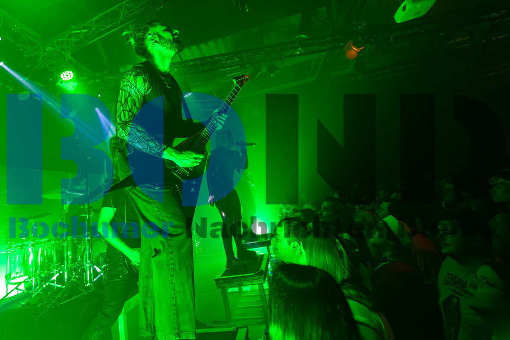 SES_ENIKOL20250501-19 | bond - Realisiert mit Pictrs.com