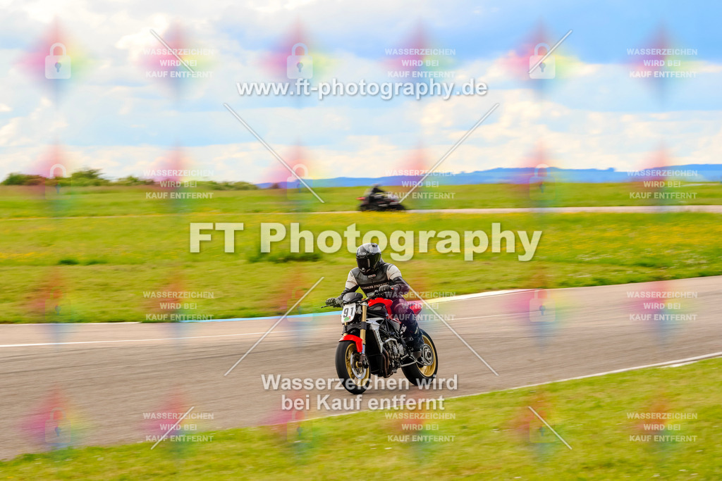 MotoTeam-1291 | Hier findet Ihr Bilder von Touristenfahrten auf der Nürburgring Nordschleife oder von anderen Veranstaltungen die ich besucht habe. Viel Spass beim Durch Schauen 