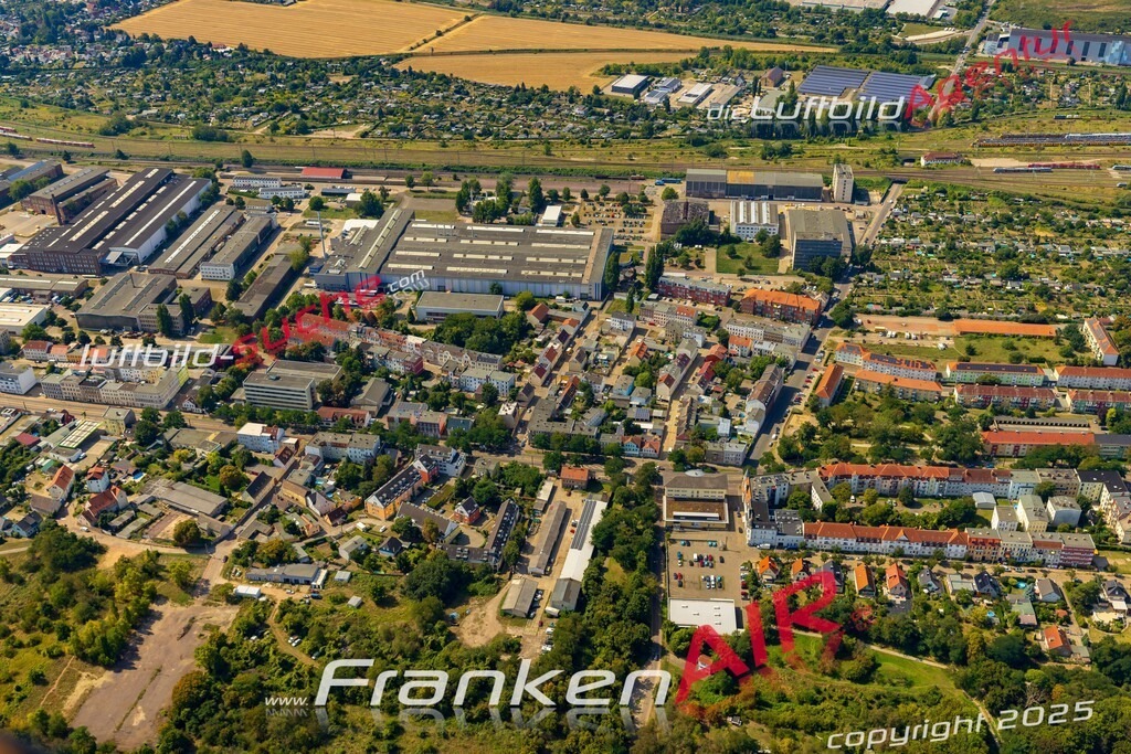 Schrägluftbild  Alt Salbke  Magdeburg - Das Luftbild wurde 2025 vom UL-Flugzeug heraus erstellt (ohne Drohne- keine Drohnenaufnahme ) - Hochauflösende Luftaufnahme -Nicht vergleichbar mit Google Maps oder Satelittenbilder- Die Geschenkidee !Mit Lizenz und Bildrechte bestellbar