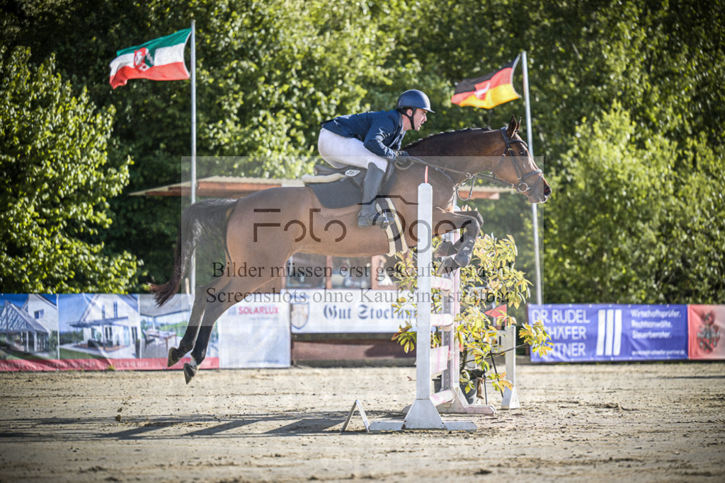 DOS_0179 | Entdecke hochwertige Reitturnierfotos von Foto Oger. Professionell, emotional und authentisch – jetzt Lieblingsmomente im Shop bestellen.Deutschlandweite Turnierfotografie. - Realisiert mit Pictrs.com