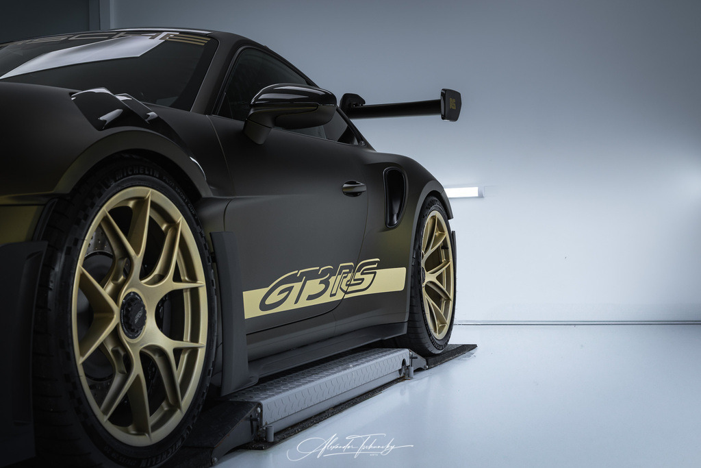 R6AT1445 _Alexander Tschuncky | Entdecken Sie die faszinierende Welt von Alexander Tschuncky Arts: Kreative Fotografie, atemberaubende Automobilkunst und hochwertiger Bilderdruck. Lassen Sie sich inspirieren! - Realisiert mit Pictrs.com