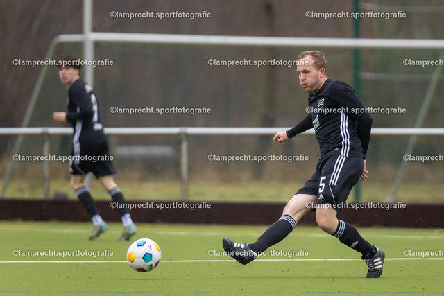 Fußball I Herren I Saison 2025-2026 I Landesfreundschaftsspiel I SC Rönnau - SSG Rot-Schwarz Kiel 025 | Torge Willhoeft (5, SC Rönnau)  - Realisiert mit Pictrs.com