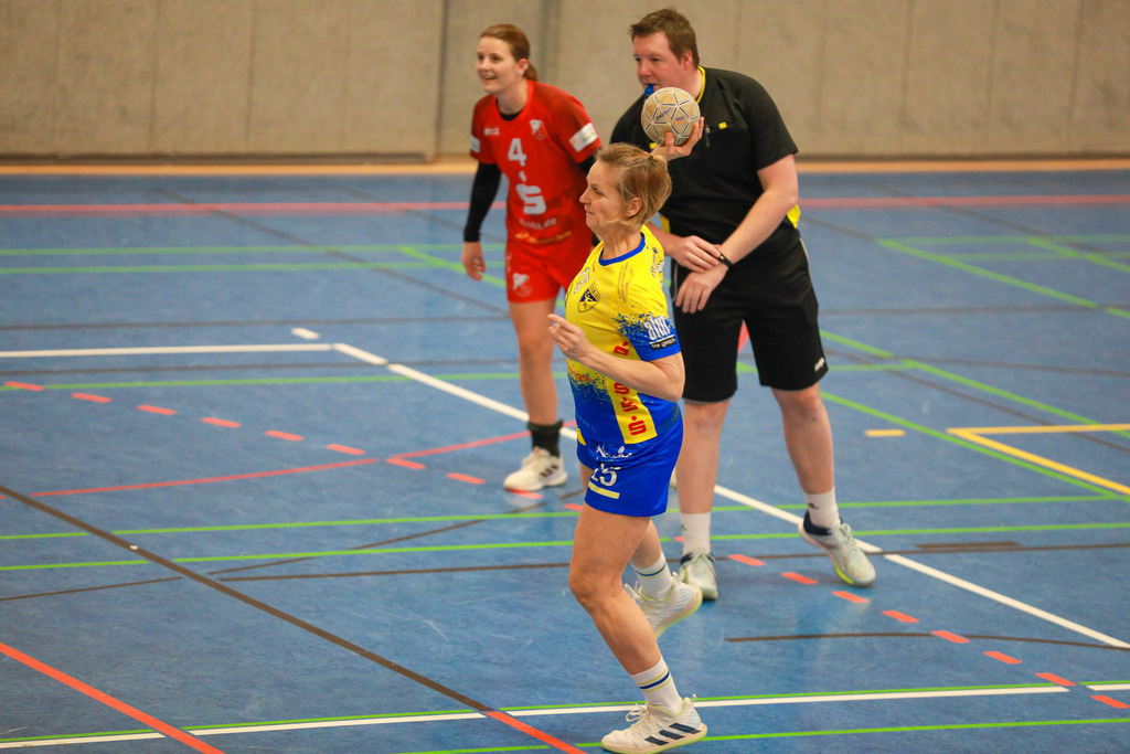 SvSchermbeck_SVN_061225_038 | Bildergalerie von Sport-Ereignissen aber auch von weiteren spannenden Dingen - nicht nur vom Niederrhein. In Anlehnung an den bekannten Spruch von Hanns Dieter Hüsch heißt das Motto: "Niederrhein ist überall".  - Realisiert mit Pictrs.com