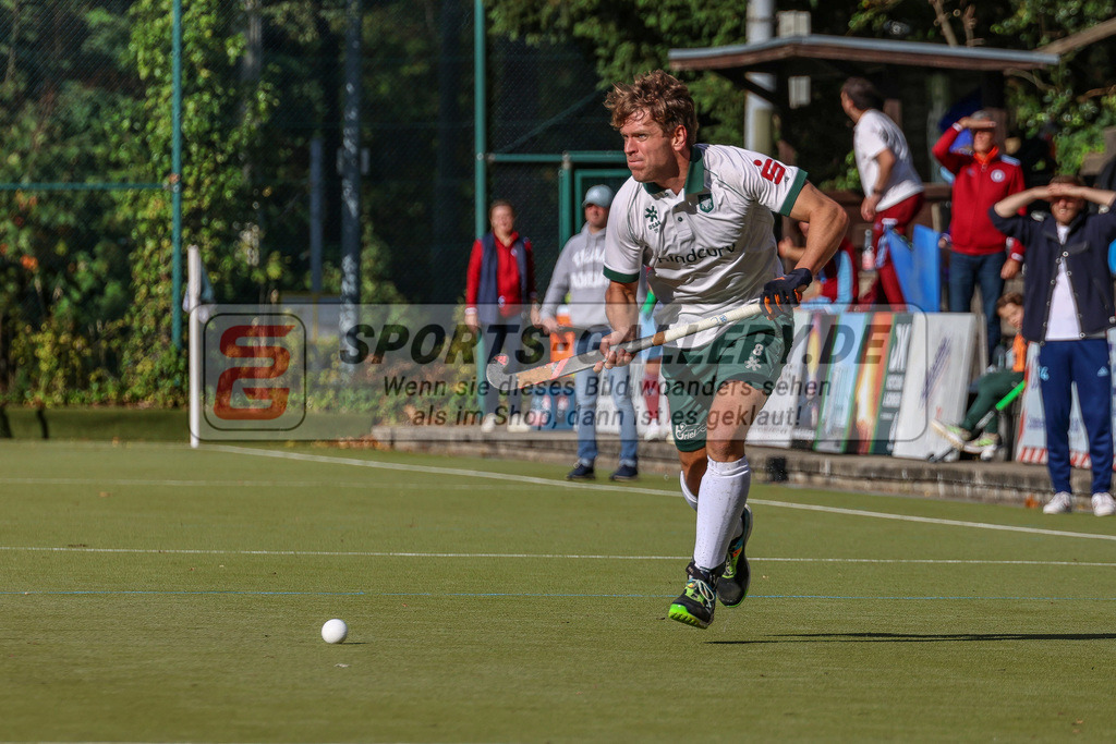 MJ_2022-10-08_Herren_HTCU-UHC-49 | Harry Miskimmin (Uhlenhorst Mülheim #8), Uhlenhorst Mülheim - UHC Hamburg am 8.10.2022 im Waldstadion, Mülheim a. d. Ruhr