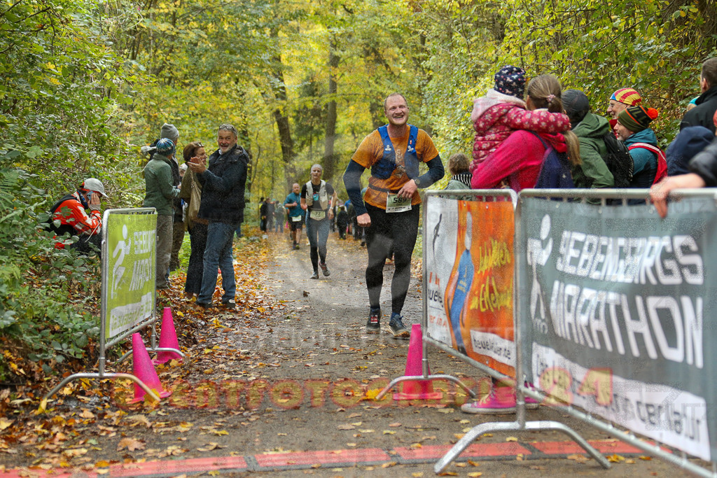 251026_1314_EX1_2958 | Sportfotografie im Rhein-Sieg Kreis, Köln, Bonn, NRW, Rheinland Pfalz, Hessen, etc. Unser Tätigkeitsfeld umfasst den Laufsport vom Volkslauf über den Marathon, Duathlon, Triathon bis zum Ultralauf wie Kölnpfad Ultra oder Schindertrail.