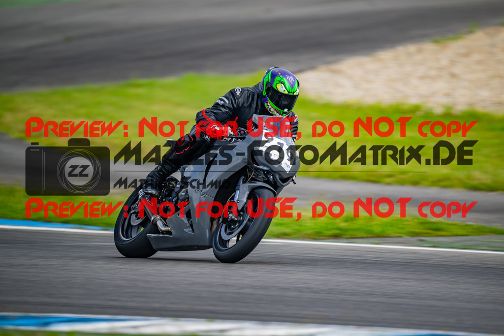 MaZZes_FotoMatrix_240702_6007705_2889 | GELB