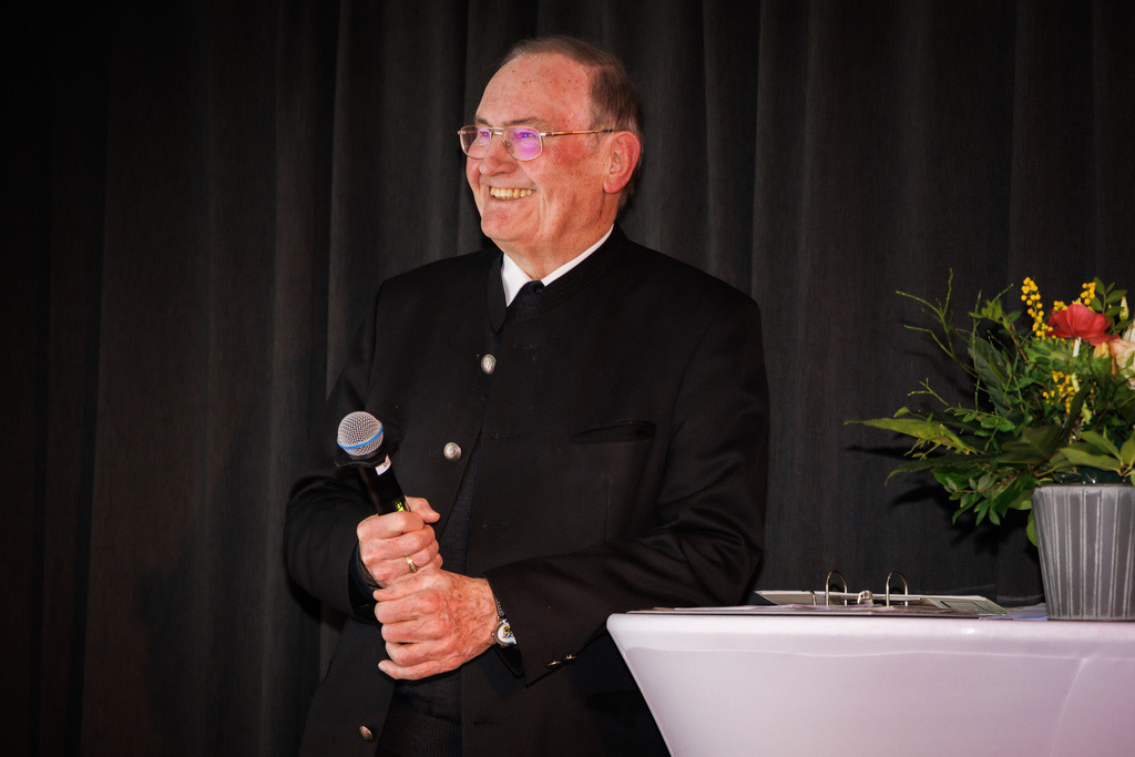 GT2A1771 | ap-design // andreas plenk - Realisiert mit Pictrs.com