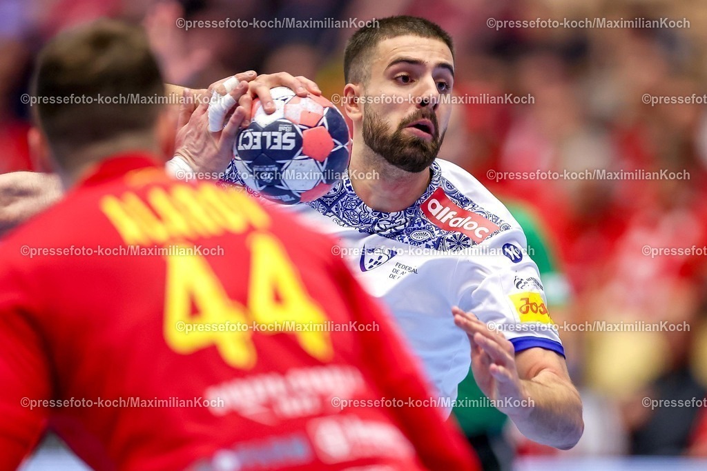 EHF18012601130 | 18.01.2026, Handball, Men's EHF EURO 2026, Portugal - Nordmazedonien, Jyske Bank Boxen in Herning, Dänemark, Preliminary Round:  David Savrevski (North Macedonia #79) 