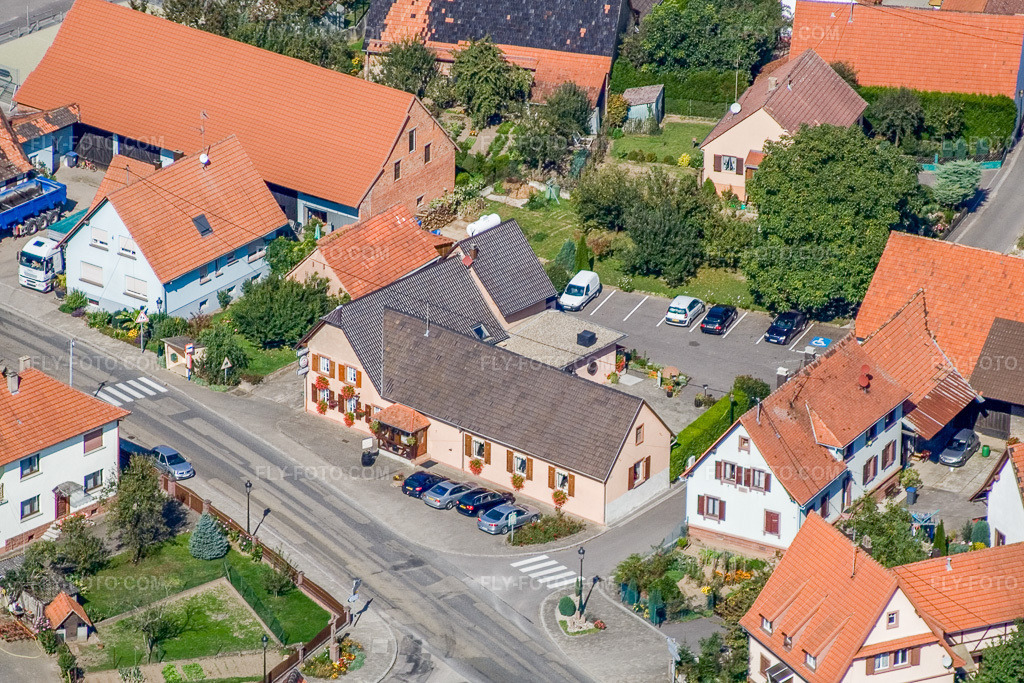 Aerial view: Restaurant Au Tonneau Fleuri in Salmbach in the state Bas-Rhin, France.Photo: IMG_13580.jpg taken on 09/28/2008 by Werner Riehm/FLY-FOTO.comResolution of the original: 3018 x 2012 pxAu tonneau Fleuri