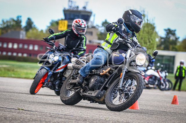 0011-260419_NOE-093_11 | Deine Full-Service-Agentur für ✔️Videoproduktionen und ✔️Motorsportfotografie Jetzt Angebot anfragen!