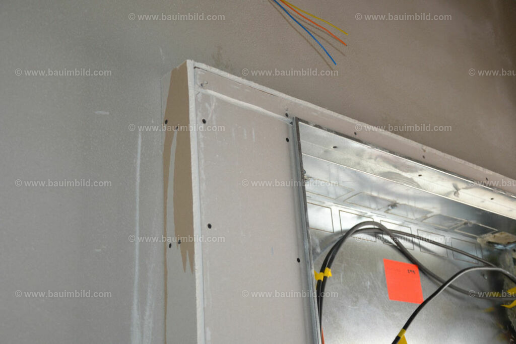 bib-lg18-putzarbeiten-0172 | Nach LV-Leistungsgruppen sortierte Detailfotos über den Bau eines Hauses. Alle Hausbau-Bilder direkt vom Urheber und Autor der Website Haus-Selber-Bauen.com