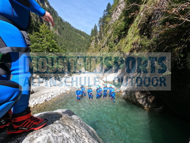 GOPR6618 | Bestelle die Bilder deines Berg- oder Wasser-Abenteuers mit Mountain Sports bequem von zu Hause aus direkt über unseren Online Fotoshop von pictrs.com. - Realisiert mit Pictrs.com