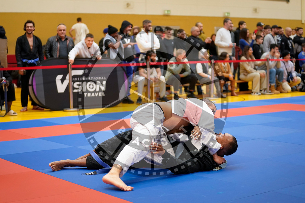 20240203PBB06045 | Fighters compete during the Brazilian Jiu-Jitsu Championship of the AJP Tour in Maintal by Frankfurt am Main, Germany, on February 2, 2024.