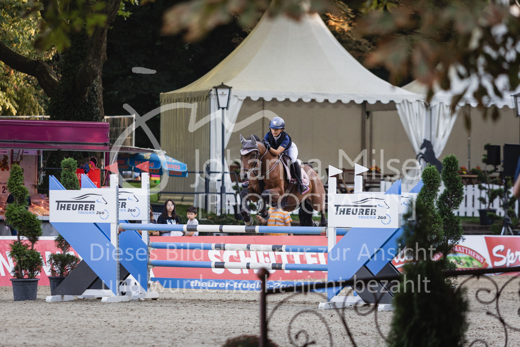 230908_OWLCh_PonyTrophy-408 | Deine schönsten Turniermomente als professionelle Fotos! Entdecke hochwertige Pferdesport-Fotografie im Online-Shop. Jetzt Fotos finden & bestellen!