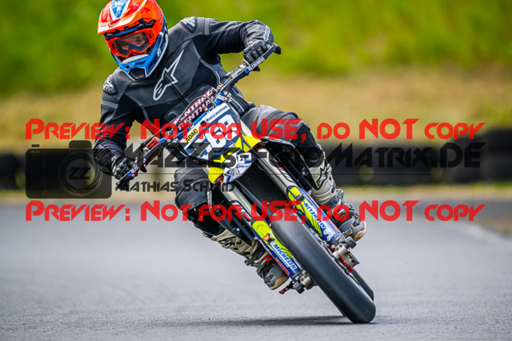 MaZZes_FotoMatrix_220528_9590 | Fotograf Mathias Schmid
Sportfotograf,
Eventfotograf,
Hochzeitsfotograf,
Portraitfotograf