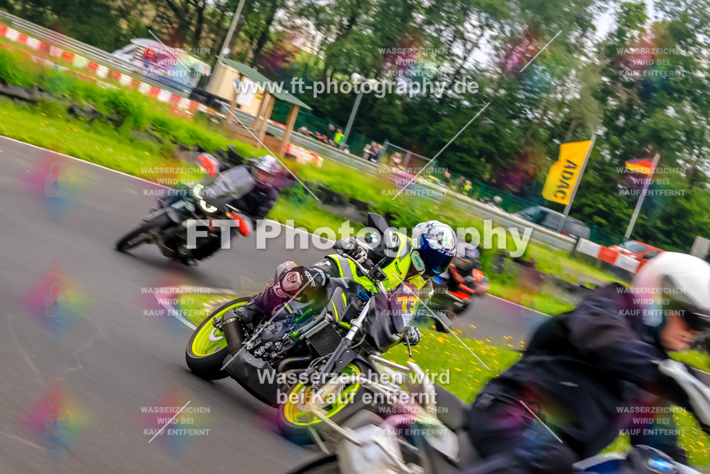 VBK-7049 | Hier findet Ihr Bilder von Touristenfahrten auf der Nürburgring Nordschleife oder von anderen Veranstaltungen die ich besucht habe. Viel Spass beim Durch Schauen 