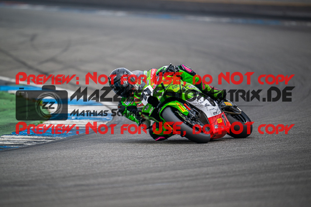 MaZZes_FotoMatrix_220924_0907 | PRO SUPERSTOCK