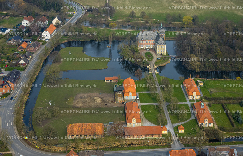 Lippetal240307180 | Luftbild, Renaissanceschloss Wasserschloss Hovestadt mit Barockgarten, Ortsteil Hovestadt, Lippetal, Herzfeld, Nordrhein-Westfalen, Deutschland