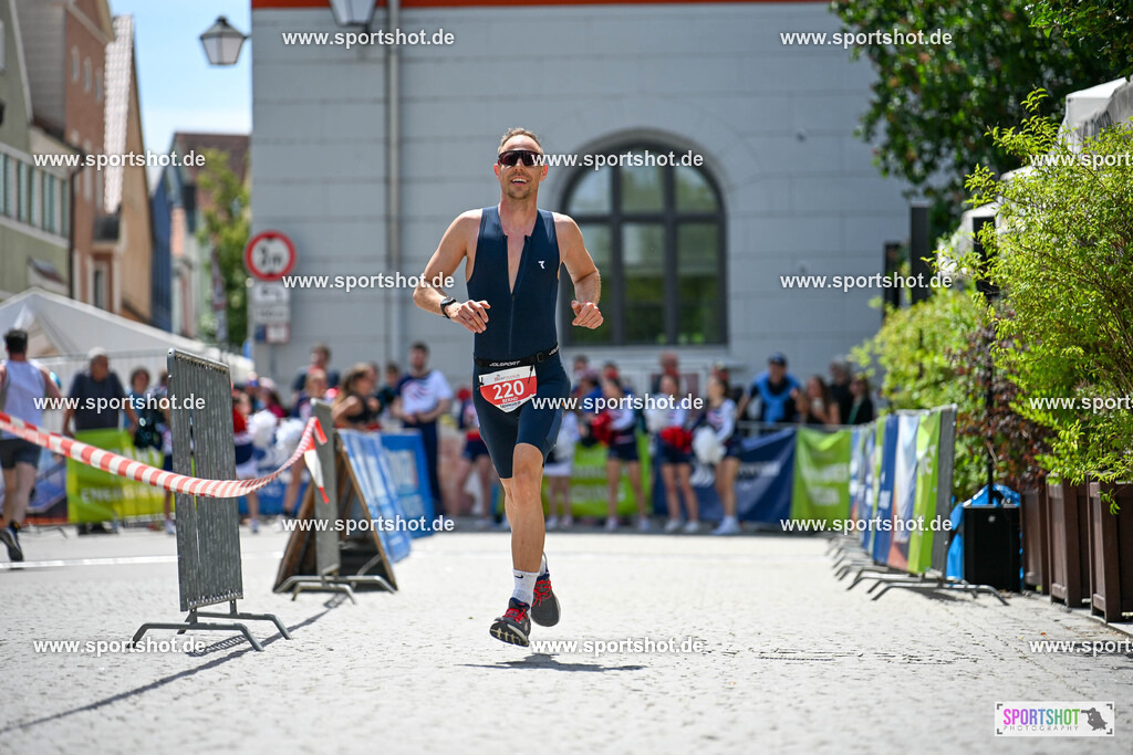 SZI_6914 | Stadttriathlon Erding 2025. #yourpictrs #sportshot_your_pictrs @Sportshotphotography #stadttriathlonerding Copyright: www.sportshot.de