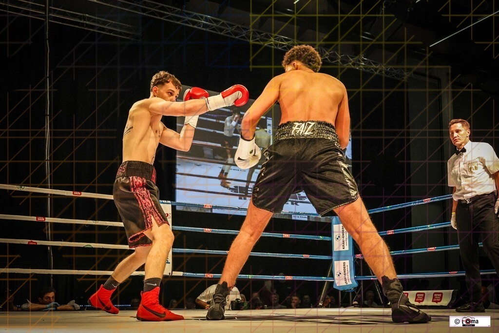BoB 2026 Arnold vs. Faiz-10 | professionelle Sport- und Eventfotografie von Tomafocus – dynamische Bilder, emotionale Momente und hochwertige Aufnahmen für jeden Anlass. - Realisiert mit Pictrs.com