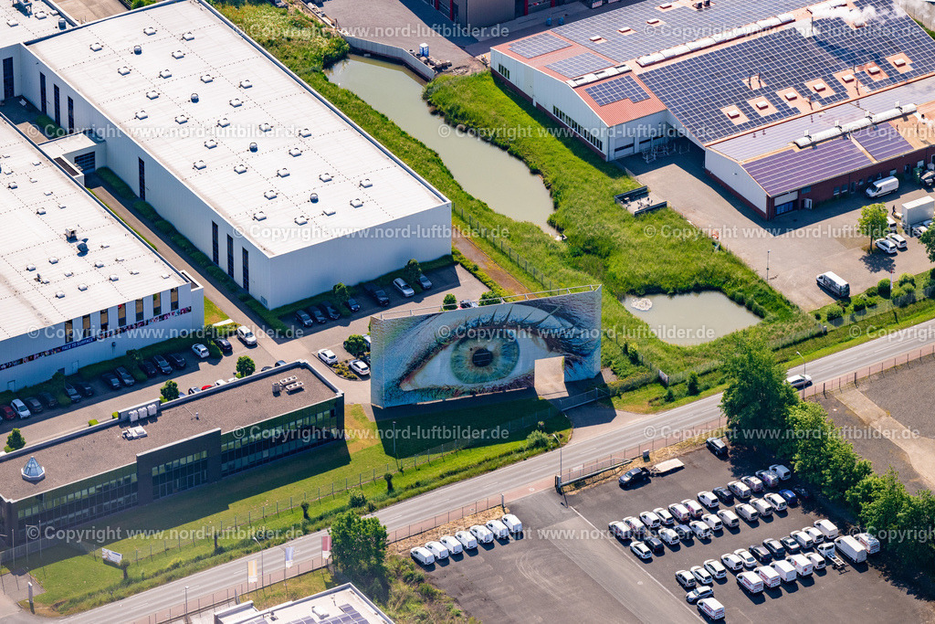 Bückeburg_Neschen_Coating_GmbH_Chemiewerk_ELS_0651050623 | BüCKEBURG 05.06.2023 Gebaude und Produktionshallen auf dem Werksgelande des Chemieproduzenten der Neschen Coating GmbH an der Hans-Neschen-Straße im Ortsteil Müsingen in Bückeburg im Bundesland Niedersachsen, Deutschland. Weiterführende Informationen bei: NESCHEN Coating GmbH. // Building and production halls on the premises of the chemical manufacturers of Neschen Coating GmbH on street Hans-Neschen-Strasse in the district Muesingen in Bueckeburg in the state Lower Saxony, Germany. Further information at: NESCHEN Coating GmbH. Foto: Martin Elsen