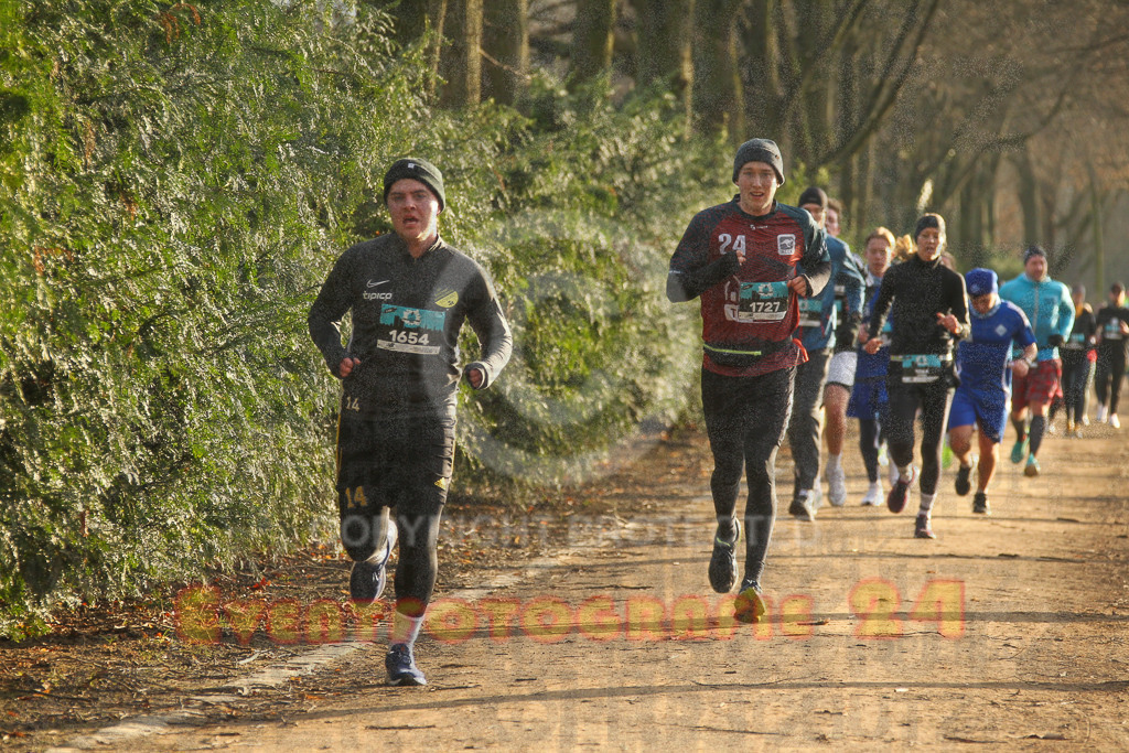 241231_1016_EV4_3654 | Sportfotografie im Rhein-Sieg Kreis, Köln, Bonn, NRW, Rheinland Pfalz, Hessen, etc. Unser Tätigkeitsfeld umfasst den Laufsport vom Volkslauf über den Marathon, Duathlon, Triathon bis zum Ultralauf wie Kölnpfad Ultra oder Schindertrail.